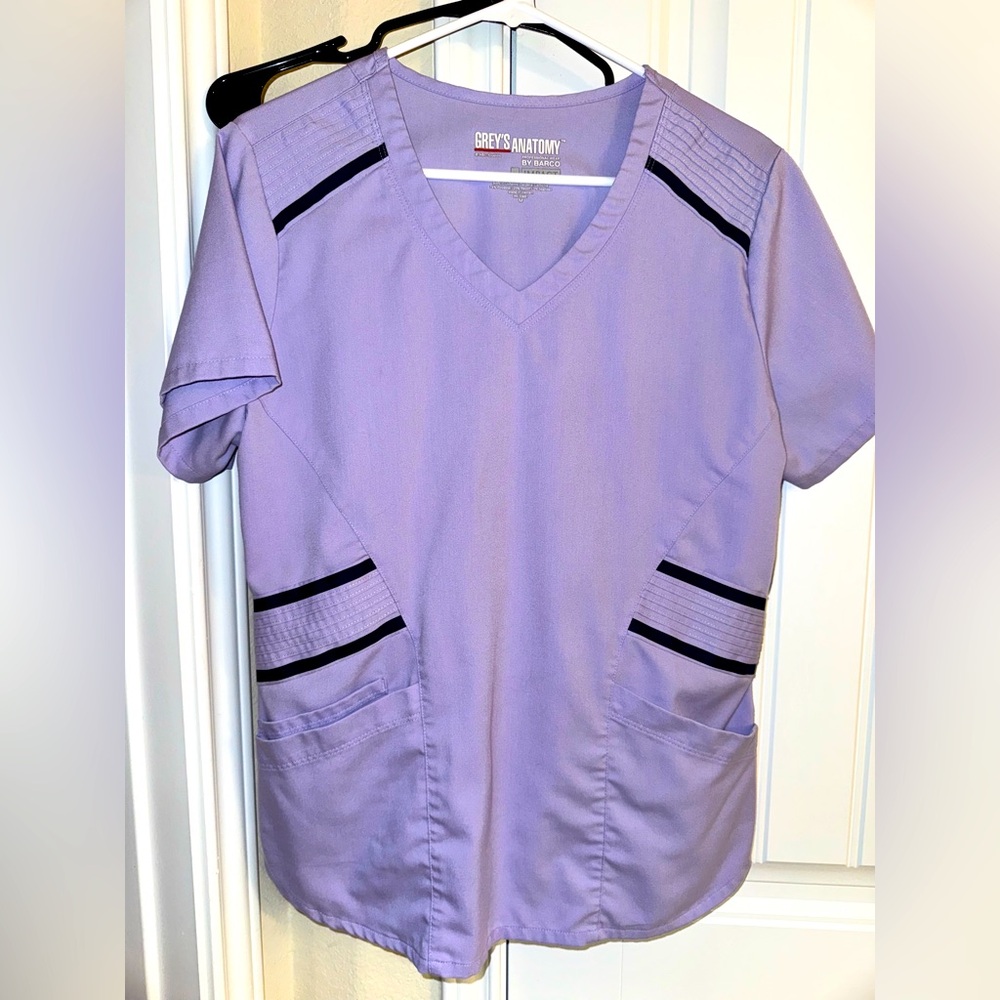 Grey’s Anatomy by Barco Lavender scrub top| Medium| special edition